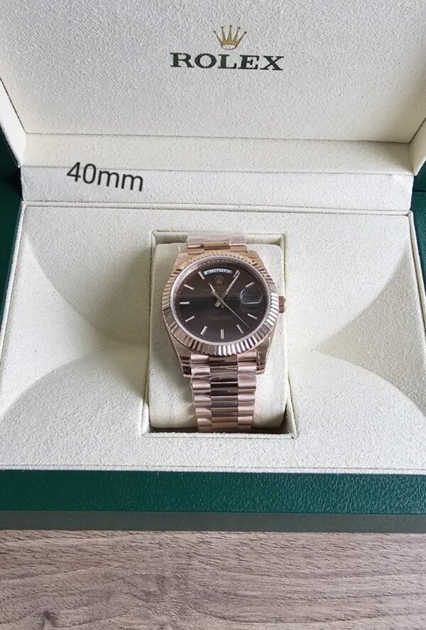 Rolex Day-Date 40 Replica Mens Watch 228235 – Brown Dial, Rose Gold