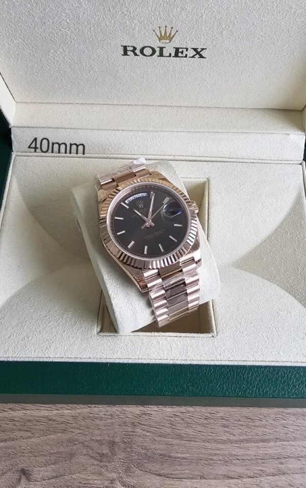Rolex Day-Date 40 Replica Mens Watch 228235 – Brown Dial, Rose Gold