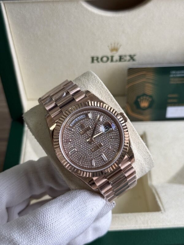 rolex day date 40 pave dial​ Rose Gold Case material