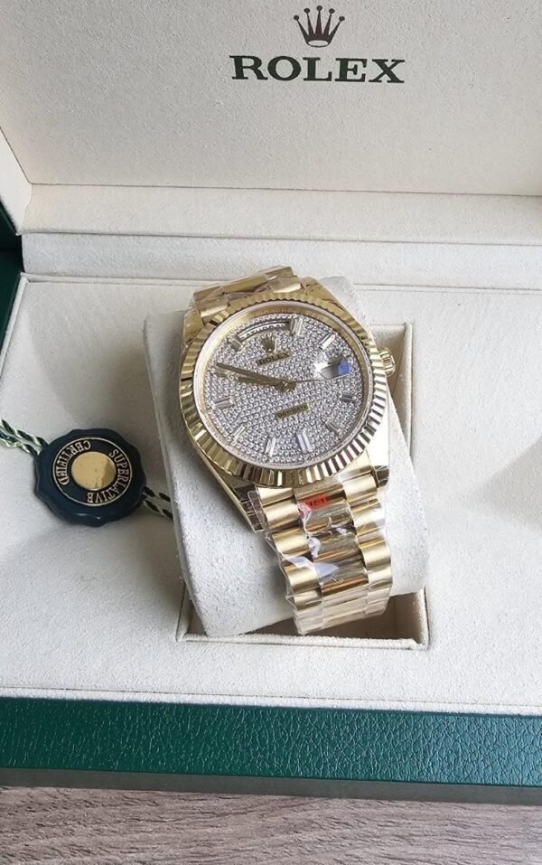 rolex day date 40 pave dial​ golden Case material