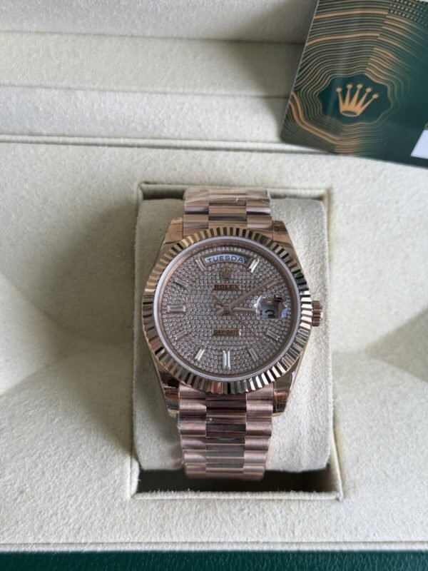 rolex day date 40 pave dial​ Rose Gold Case material