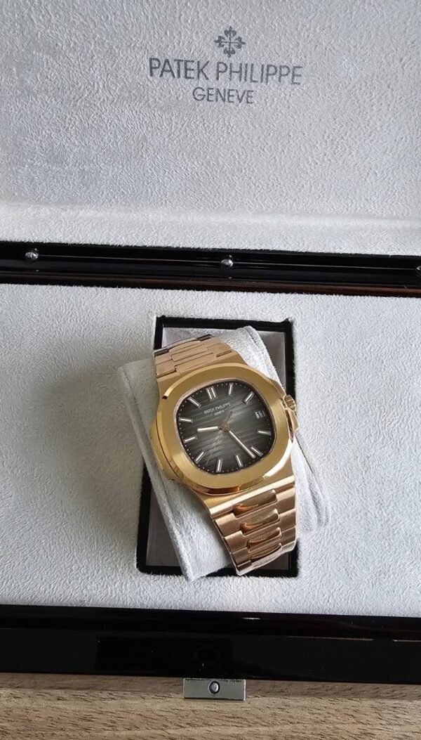 Patek Philippe Nautilus 5711 1r 001 Rose Gold​