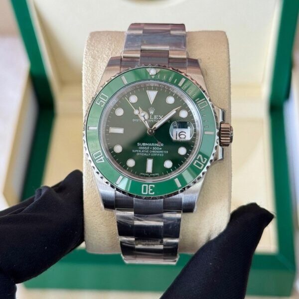 Rolex Submariner Date 116610LV Oystersteel Green Dial