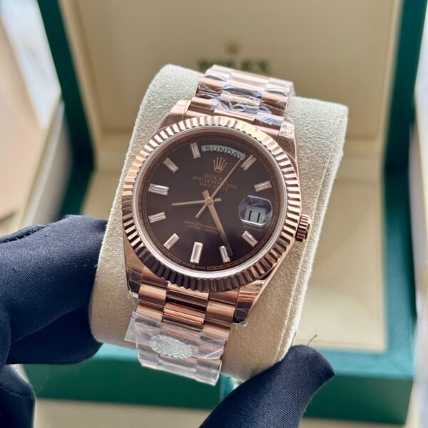 Rolex Day-Date 40 228235 Rose Gold Chocolate Roman Dial Mens Replica Watch